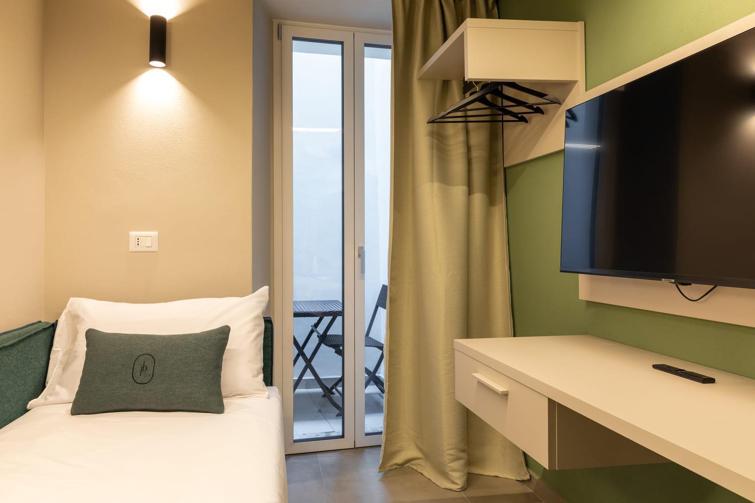 Palais Bernadette Aparthotel Parma Exteriör bild